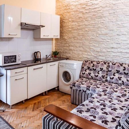 2 Rooms Central Anna Apartment ลวีฟ ภายนอก รูปภาพ