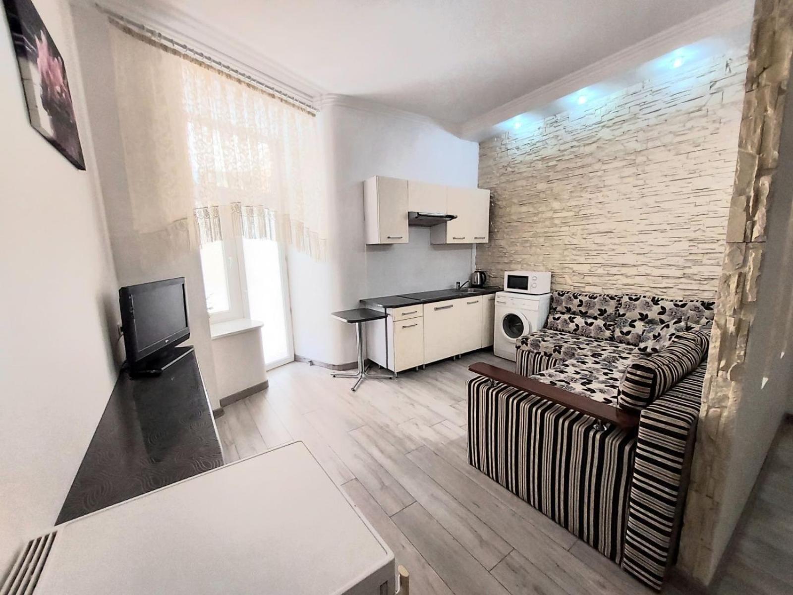 2 Rooms Central Anna Apartment ลวีฟ ภายนอก รูปภาพ